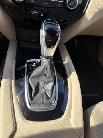 2017 Nissan Rogue Hybrid SV