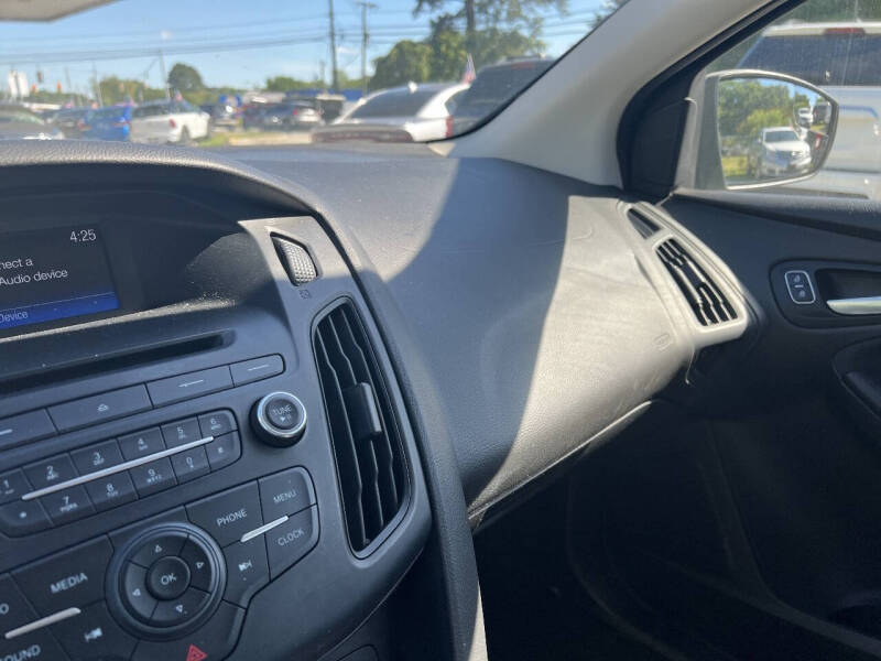 2016 Ford Focus SE