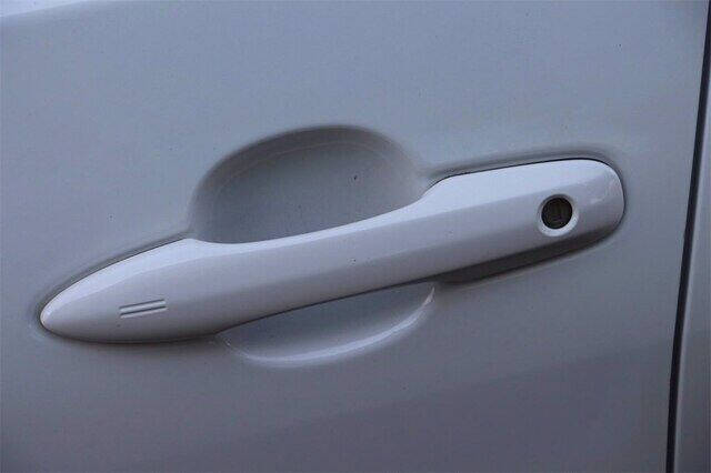 2019 Toyota Prius LE