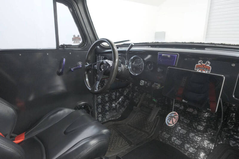 1950 International L-120