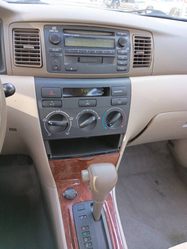 2004 Toyota Corolla CE