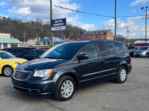 2014 Chrysler Town and Country Touring