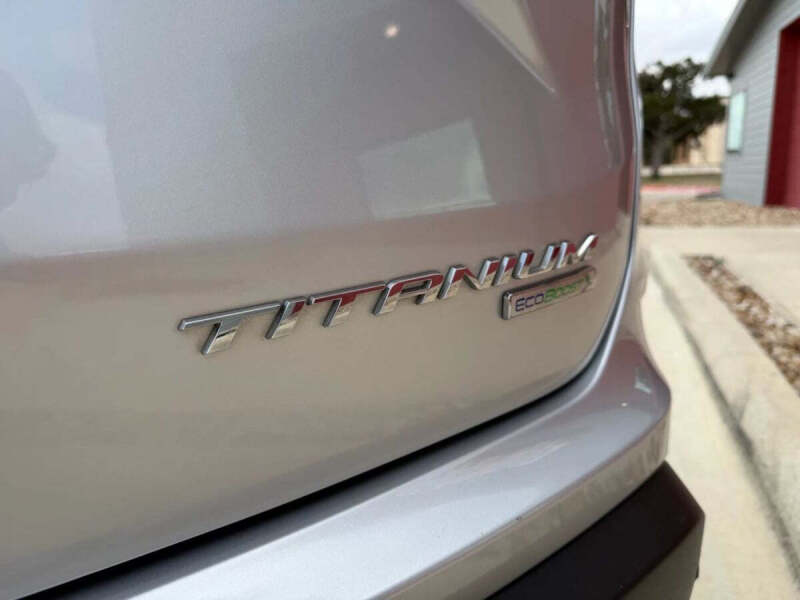 2019 Ford Edge Titanium