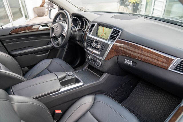 2013 Mercedes-Benz M-Class 11