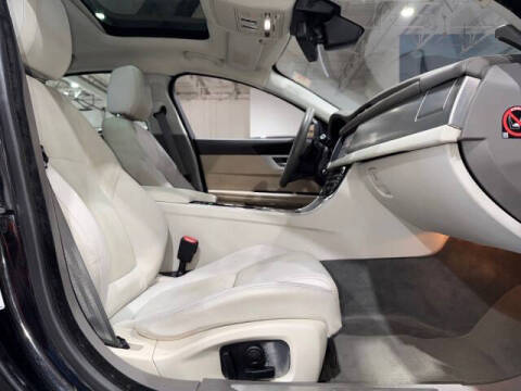 2016 Jaguar XF 35t Prestige