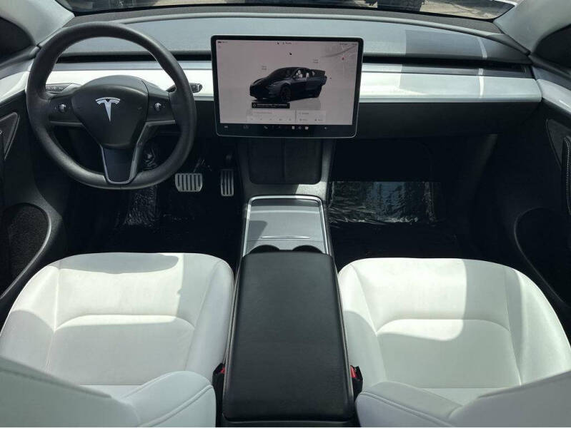 2024 Tesla Model Y Performance