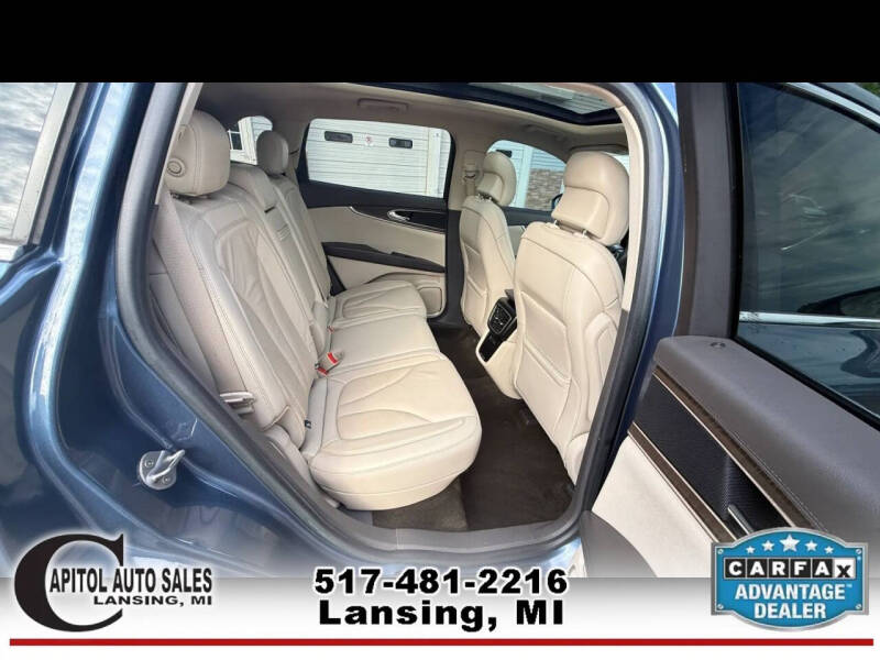 2019 Lincoln Nautilus Select