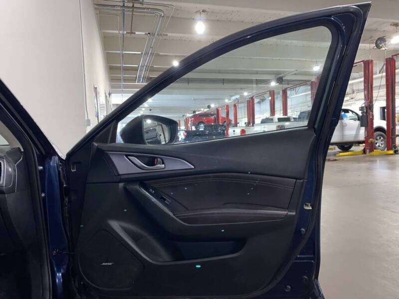 2017 Mazda MAZDA3 Grand Touring