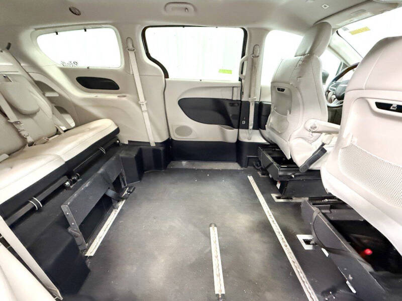 2019 Chrysler Pacifica Touring L