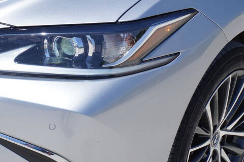 2025 Lexus ES 350