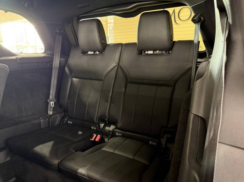 2020 Land Rover Discovery Landmark Edition