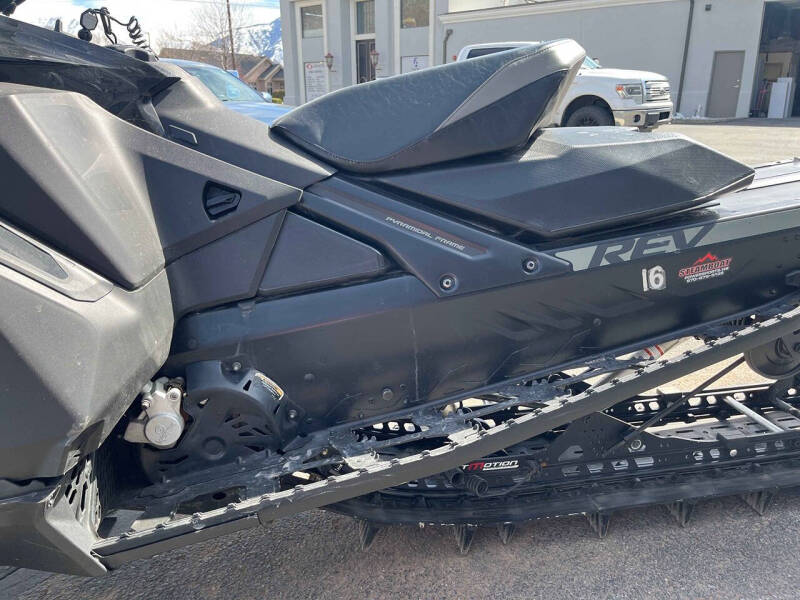2019 Ski-Doo Summit SP 165 850 E-Tec Shot P