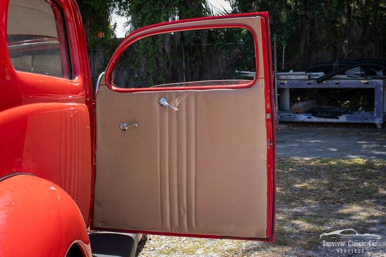 1937 Ford Tudor