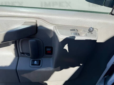 2023 GMC Savana 2500