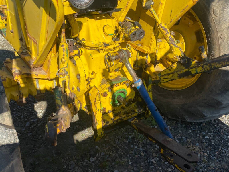 1984 John Deere 2350