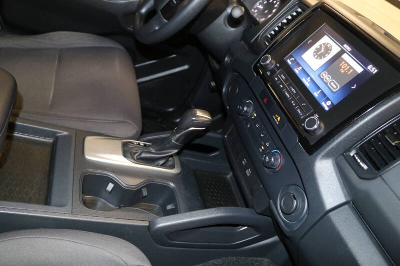 2022 Nissan Frontier S