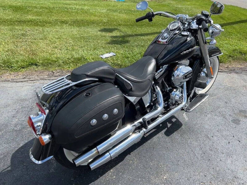 2017 Harley-Davidson FLSTNI