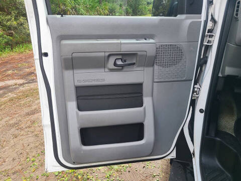 2009 Ford E-Series E-250 SD