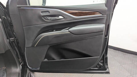 2022 Cadillac Escalade ESV Premium Luxury