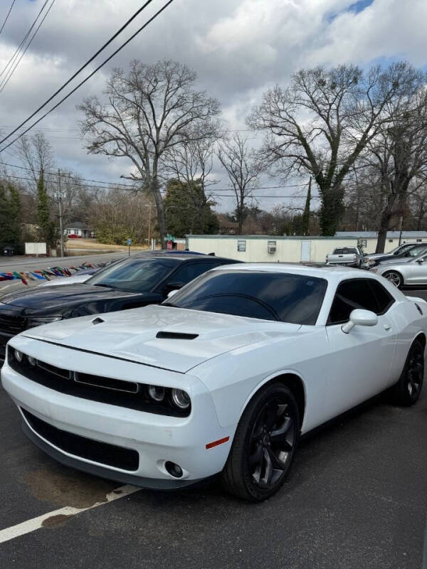 2018 Dodge Challenger SXT Plus