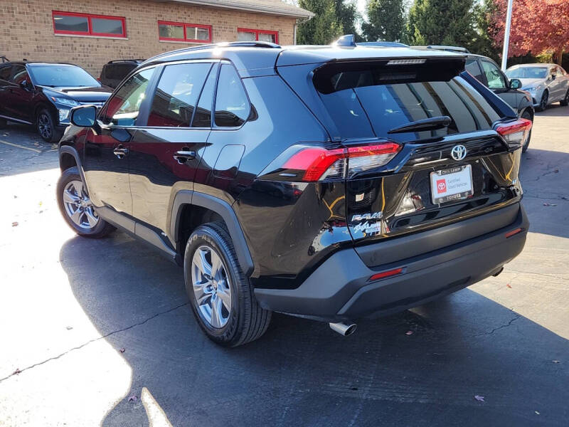 2025 Toyota RAV4 Hybrid LE