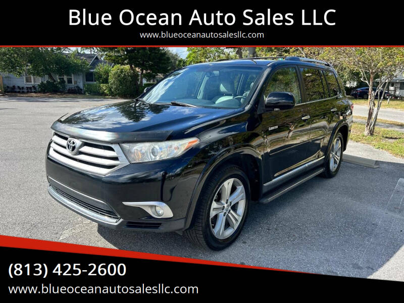 Toyota Highlander's photo