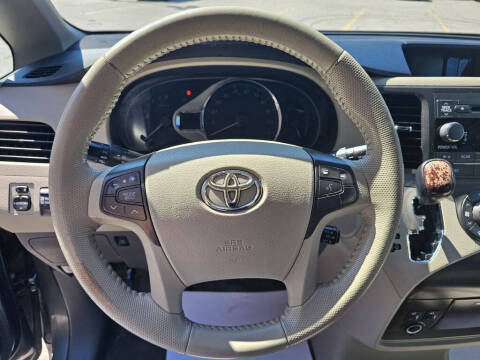 2012 Toyota Sienna