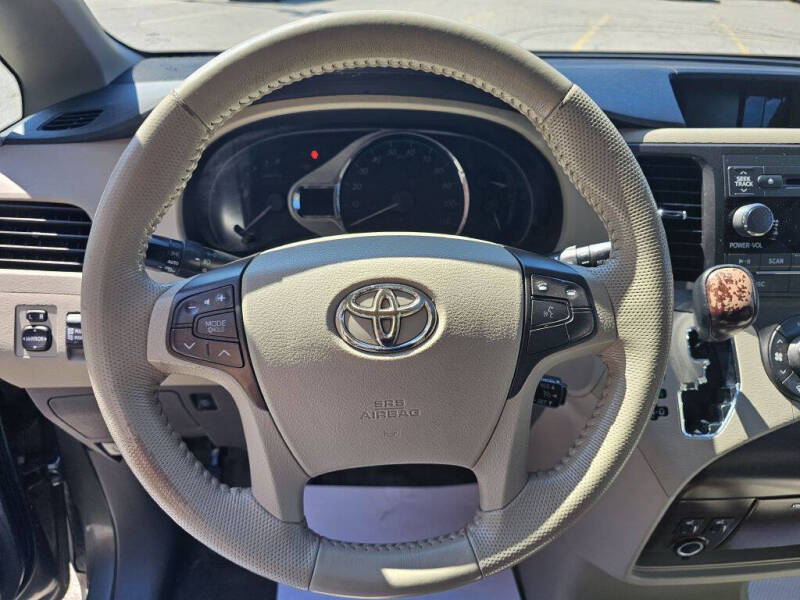 2012 Toyota Sienna