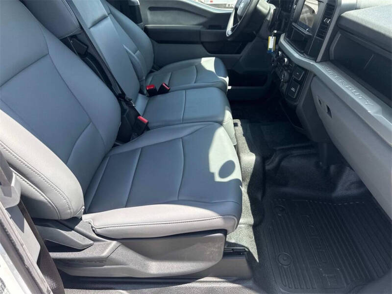 2025 Ford F-350 Super Duty XL