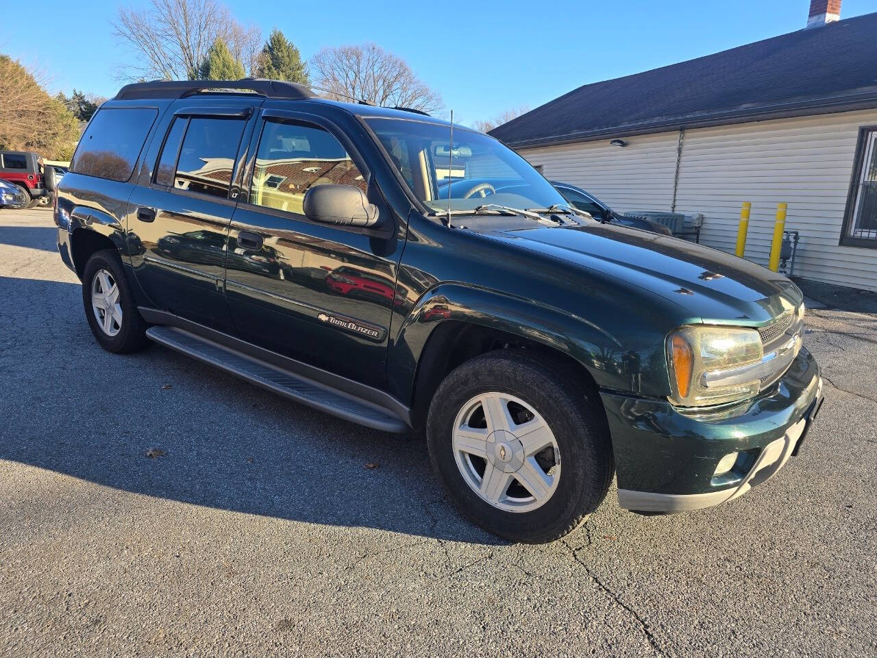 2003 Chevrolet TrailBlazer for sale at QUEENSGATE AUTO SALES in York, PA