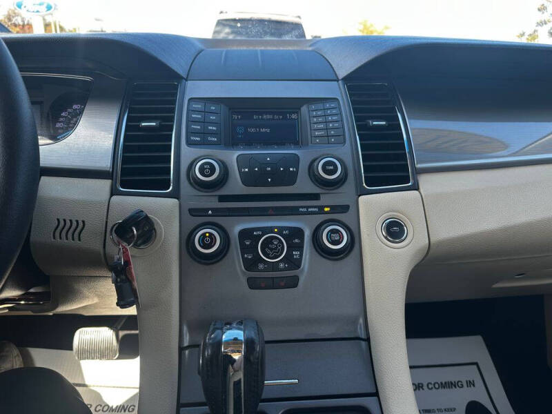 2019 Ford Taurus SEL