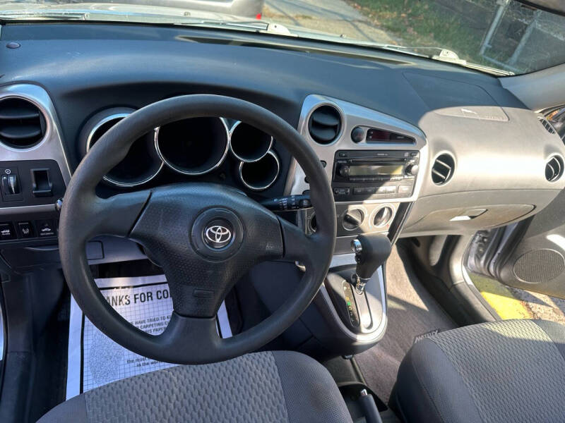 2008 Toyota Matrix XR photo 25