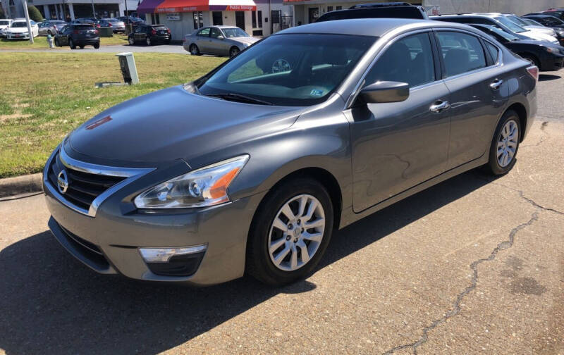 2015 Nissan Altima for sale at VENTURE MOTOR SPORTS in Chesapeake VA