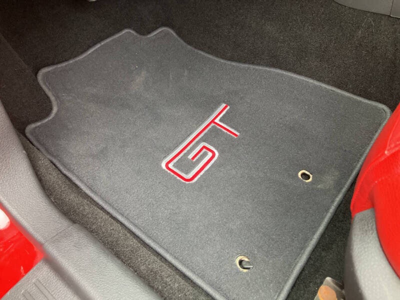 2005 Ford Mustang GT Premium