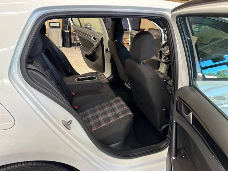 2016 Volkswagen Golf GTI