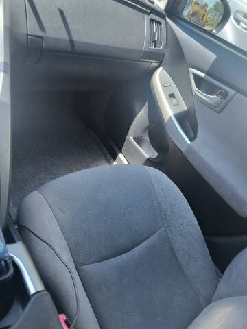 2013 Toyota Prius Three