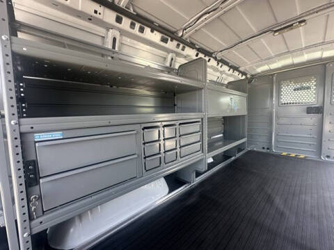 2024 Chevrolet Express 2500