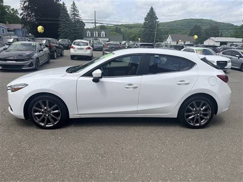 2018 Mazda MAZDA3 Touring