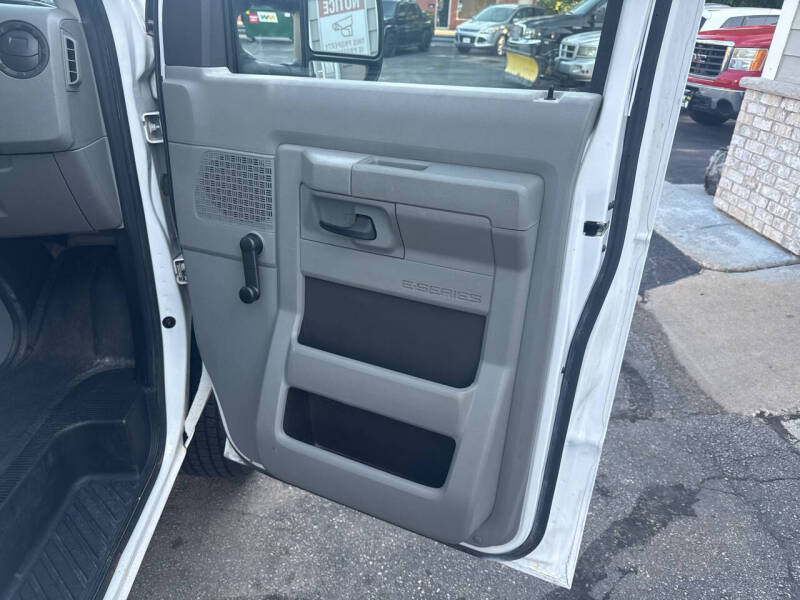 2012 Ford E-Series E-350 SD