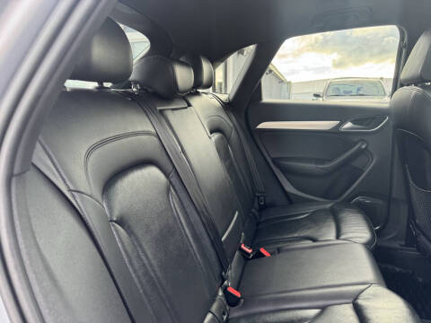 2016 Audi Q3 2.0T quattro Prestige