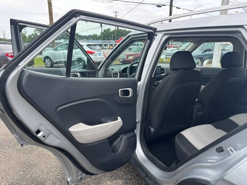 2021 Hyundai Venue SEL