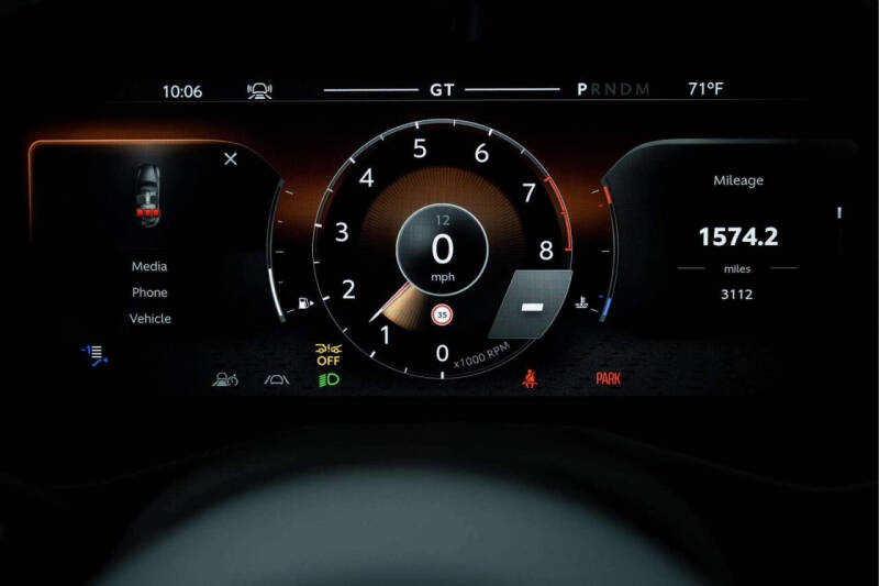 2025 Aston Martin DBX 707