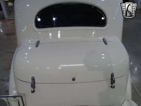 1936 Packard Eight Sedan