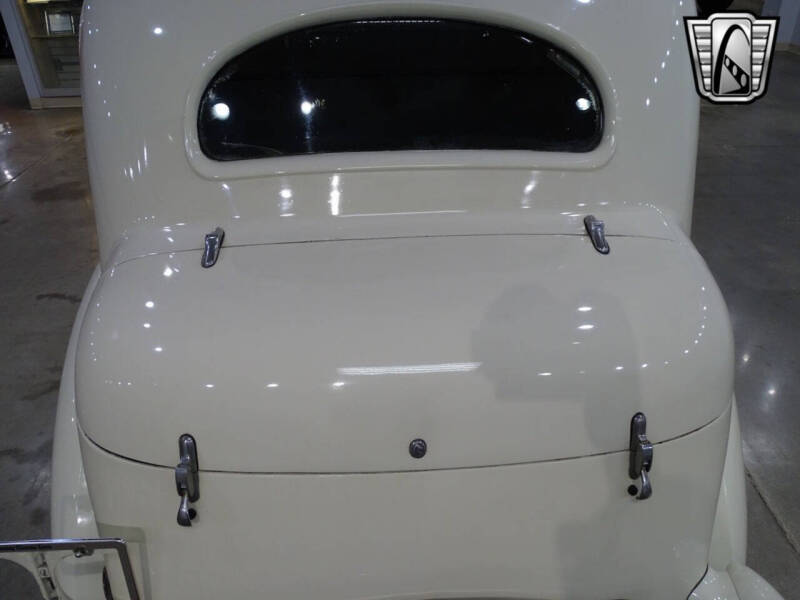 1936 Packard Eight Sedan