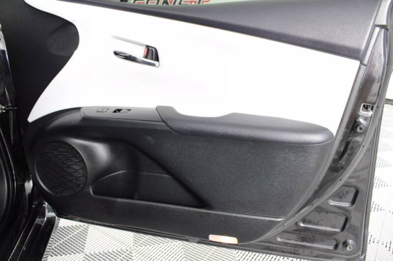 2022 Toyota Prius XLE AWD-e