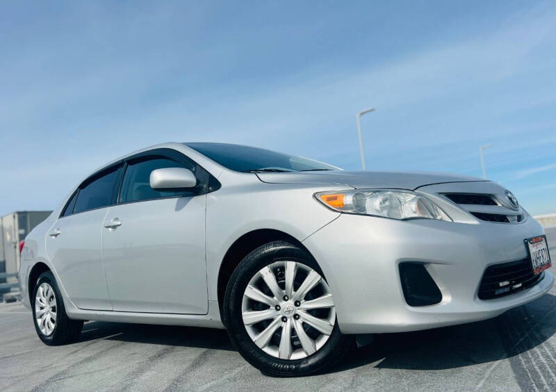 2012 Toyota Corolla S photo 2