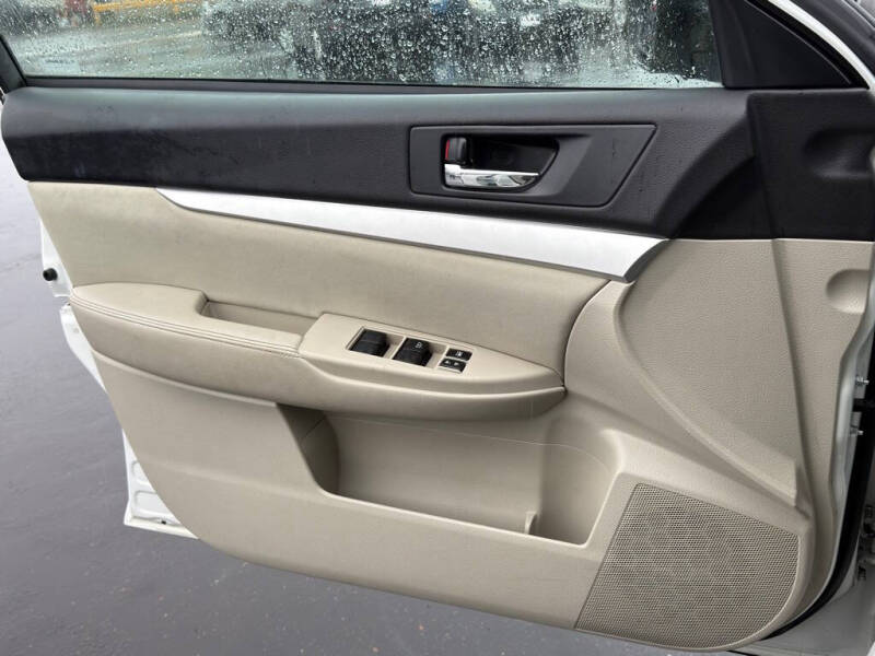 2012 Subaru Outback 2.5i Premium