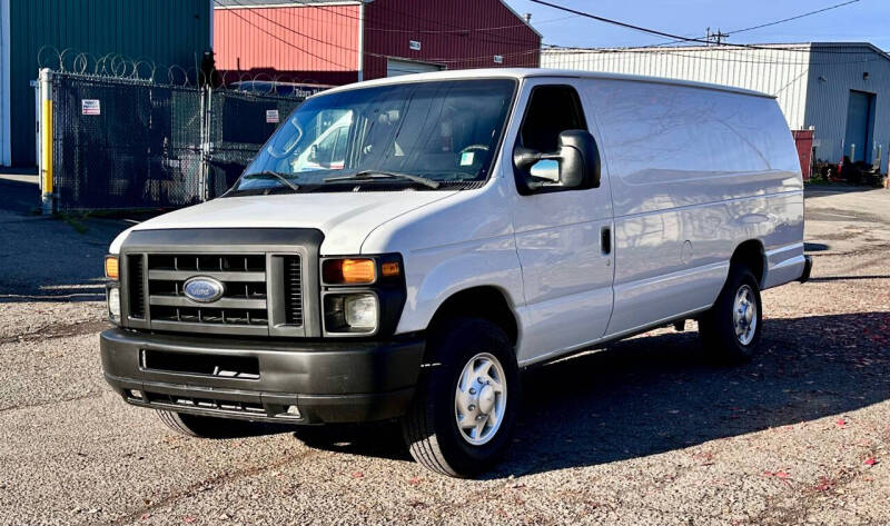 2011 Ford E-Series E-350 SD