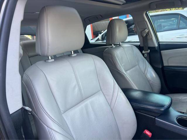 2013 Toyota Avalon Sedan - $15,397