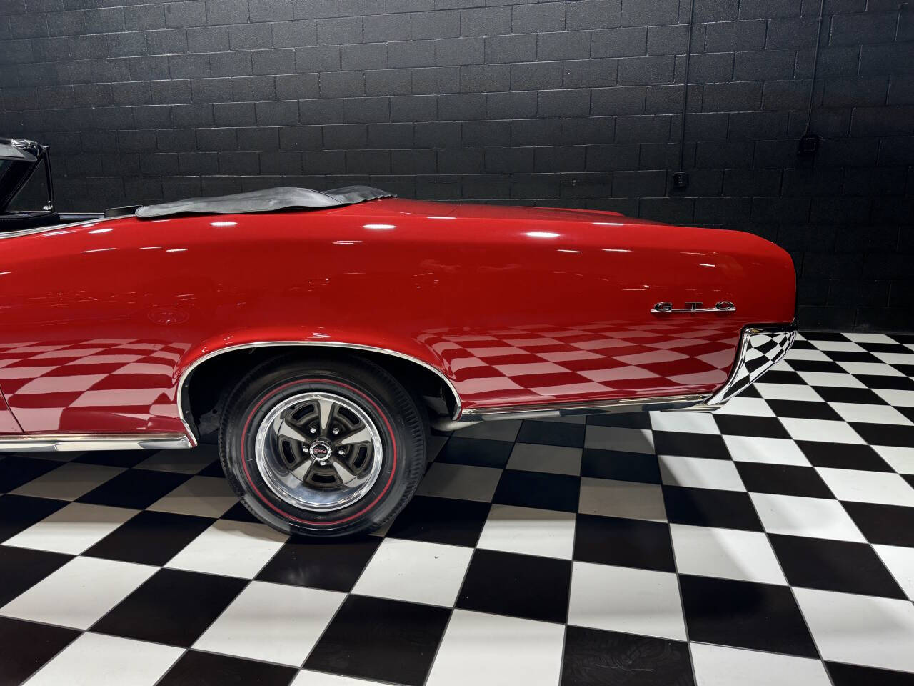 1966 Pontiac GTO 37